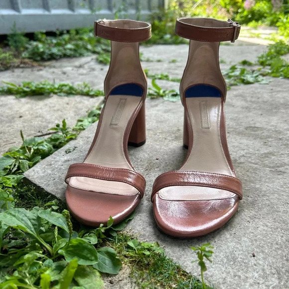 Stuart Weitzman 75 Less Nudist Sandals, size 9.5 - Picture 8 of 16